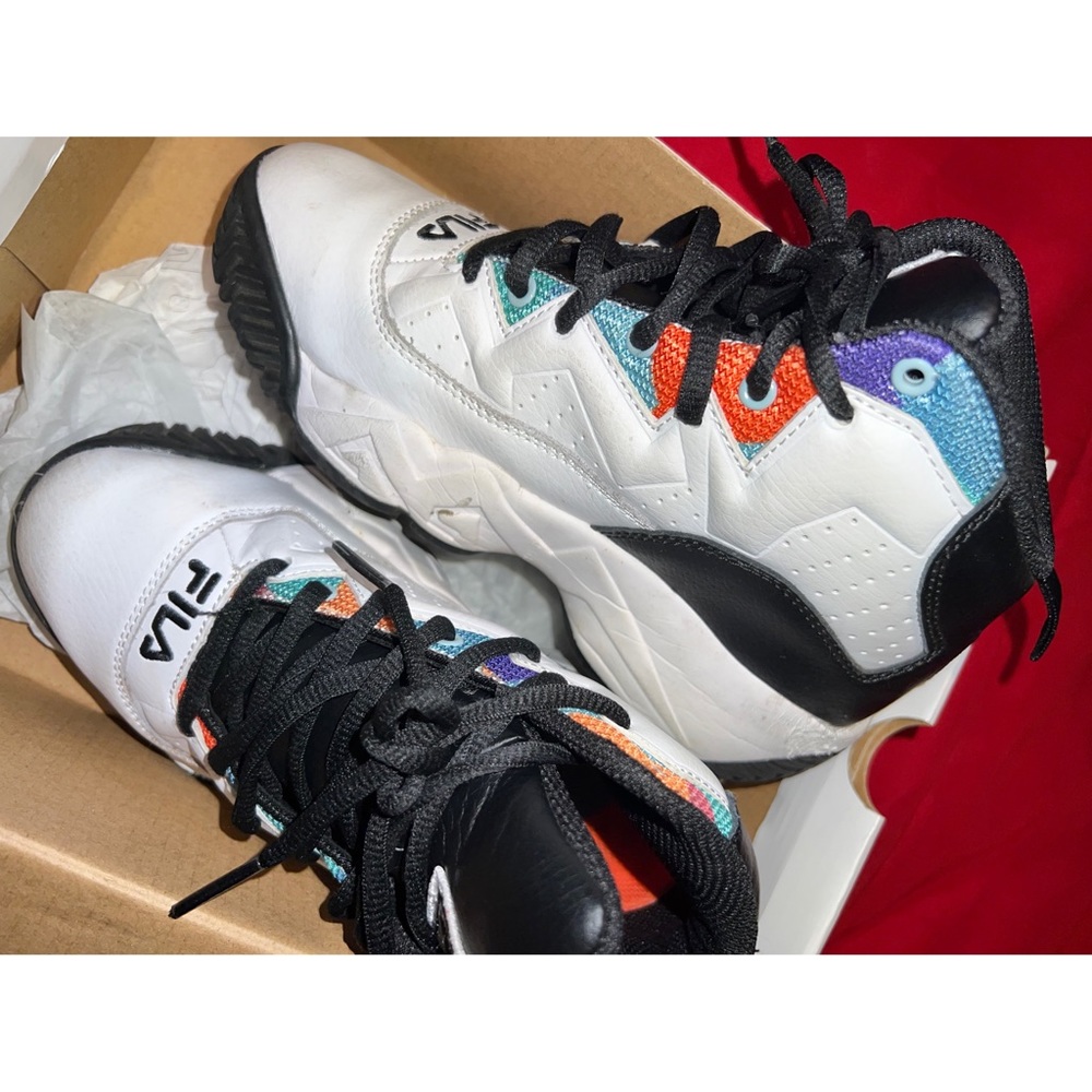 Fila MB 90s Size 4Y